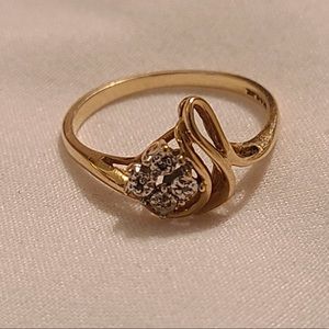 10k Gold ring with four small stones